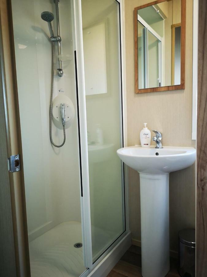 Pebble Bay Retreat Villa Milford on Sea Exterior foto